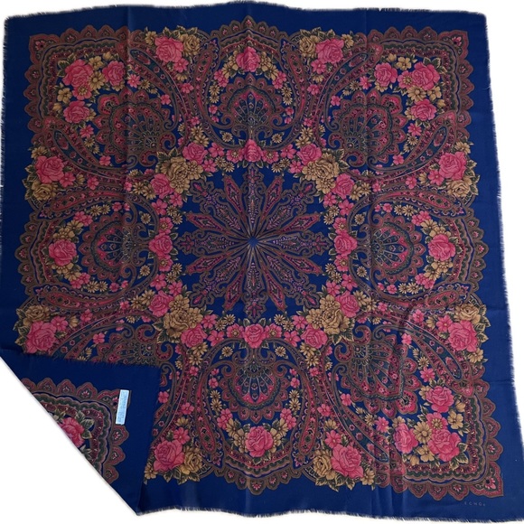 🌺Spectacular Vintage ECHO Navy & Pink Fine Wool 43” Square Scarf—Lightweight - Picture 8 of 16